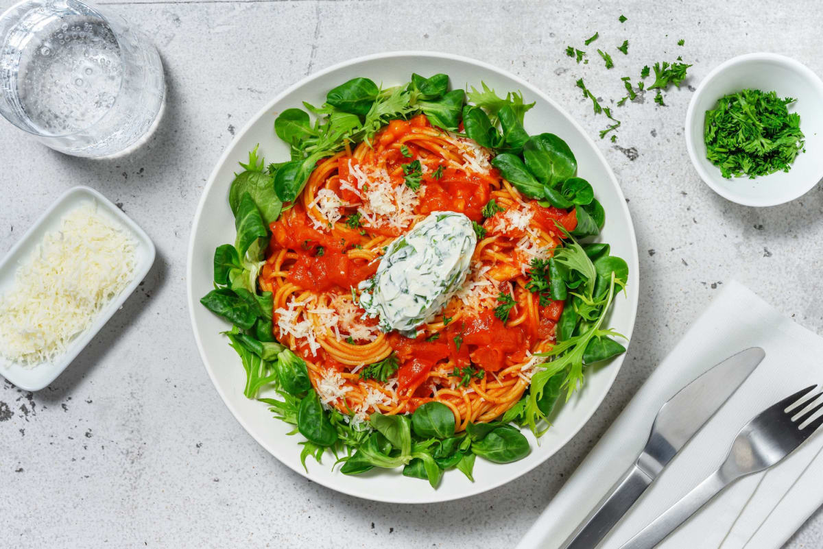 Eenpansspaghetti met tomatensaus