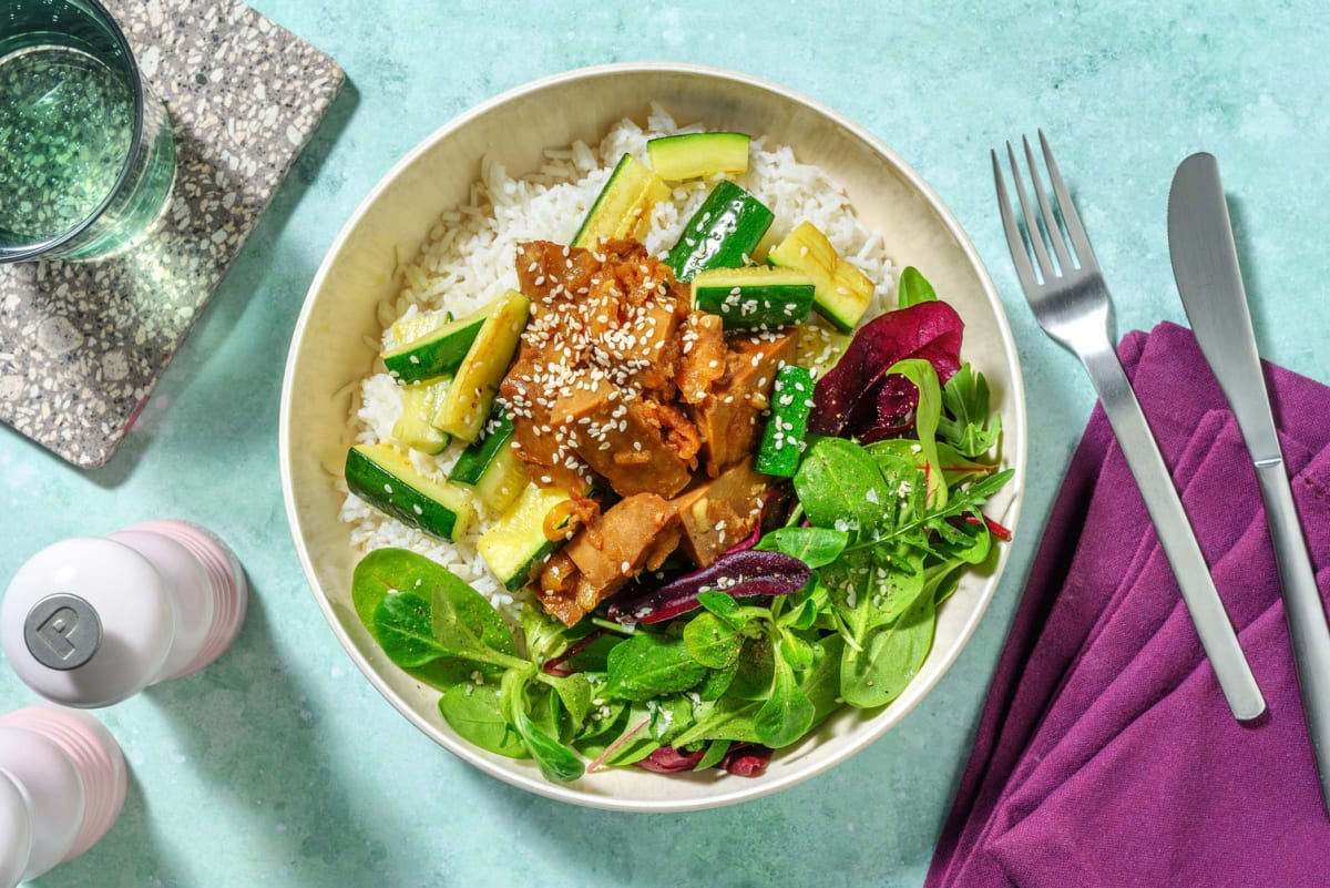 Vegan bowl di seitan e pera alla coreana