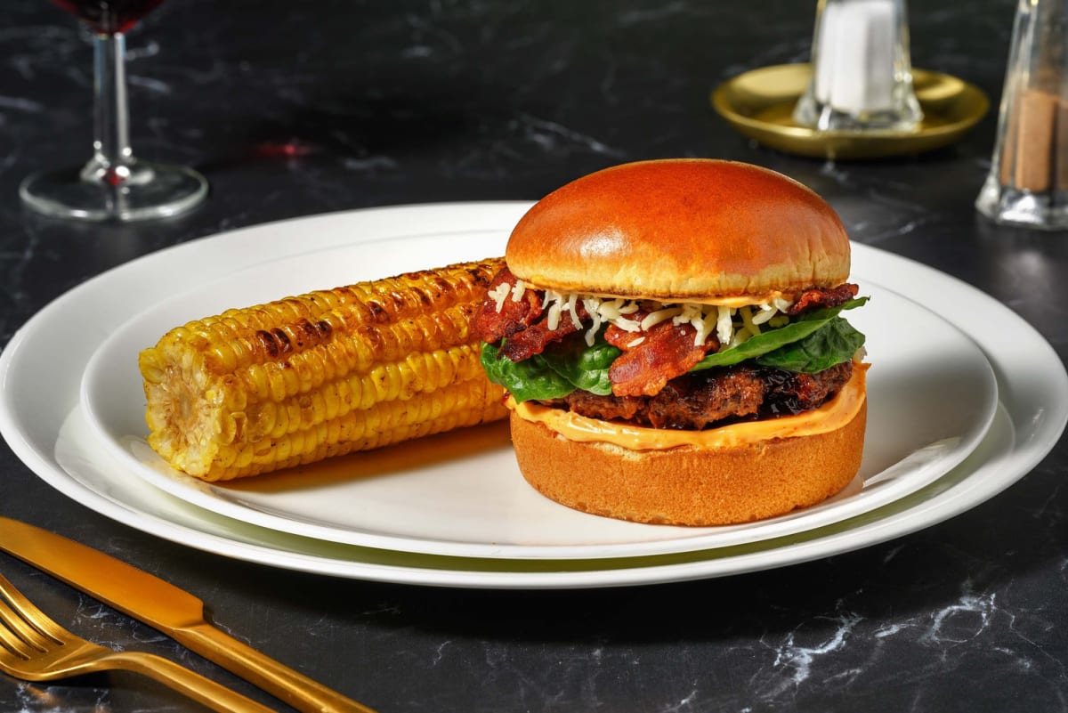 Glazed BBQ-Burger mit Bio Hack und Speck