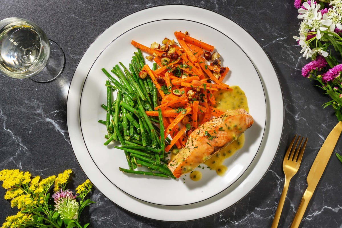 Salmone dorato al frutto della passione