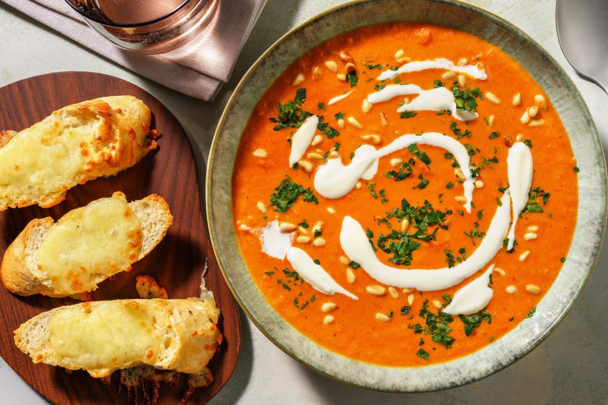 Cremet tomat- og grøntsagssuppe