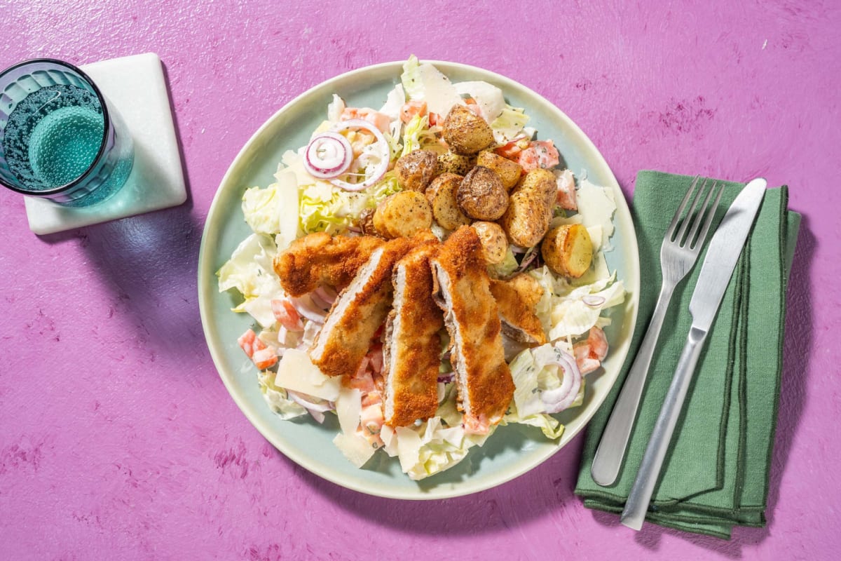 Salade met schnitzelreepjes en gebakken krieltjes