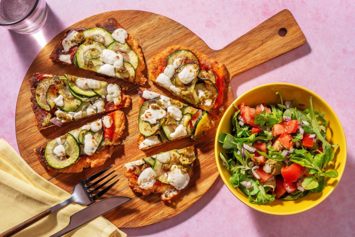 Zelfgemaakt platbrood met geitenkaas