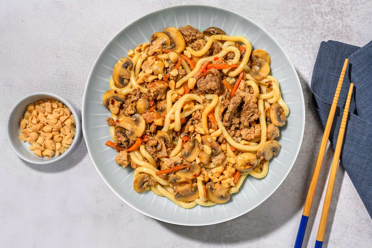 Udon saltati alle mazzancolle e funghi