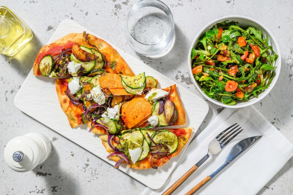 Naanpizza met geitenkaas en groenten