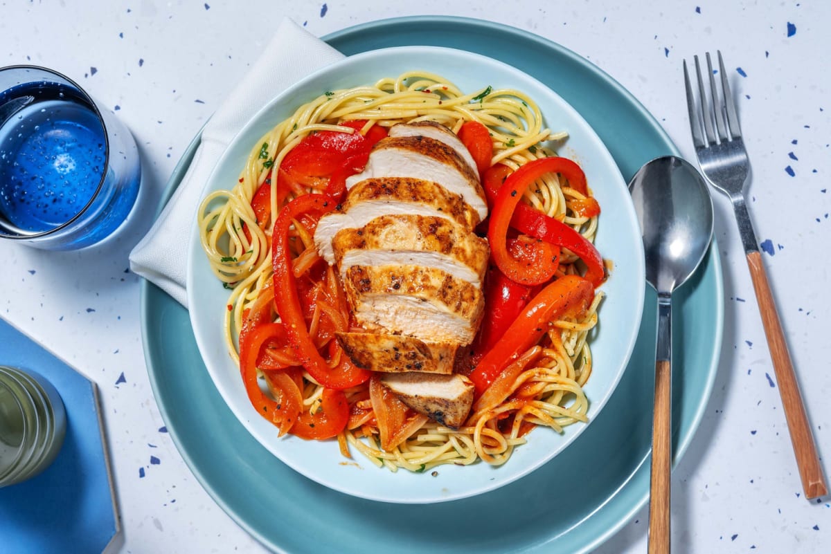 Hähnchen aus dem Ofen in Paprika-Tomaten-Soße