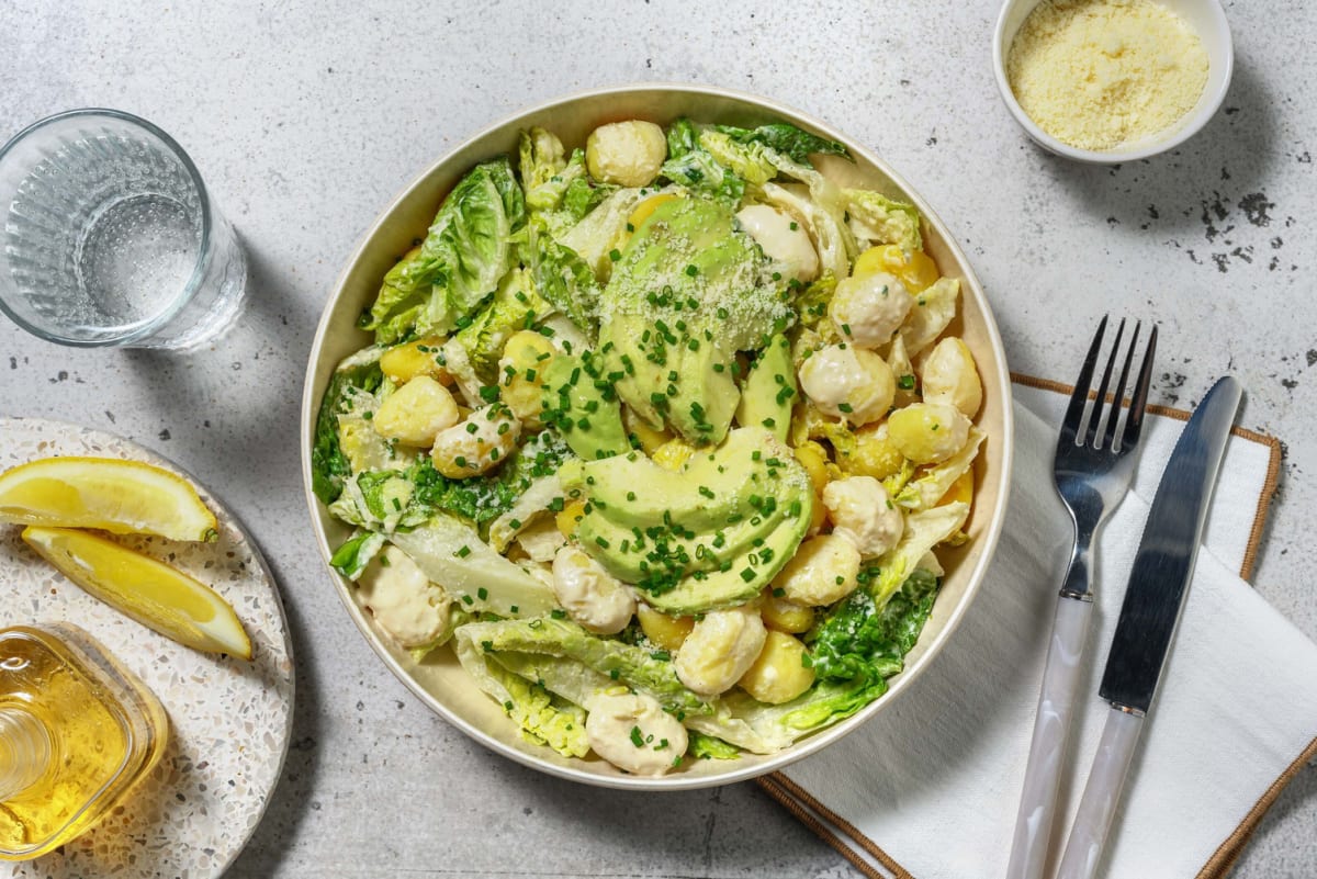 Gnocchi-Salat mit selbst gemachtem Caesar-Dressing