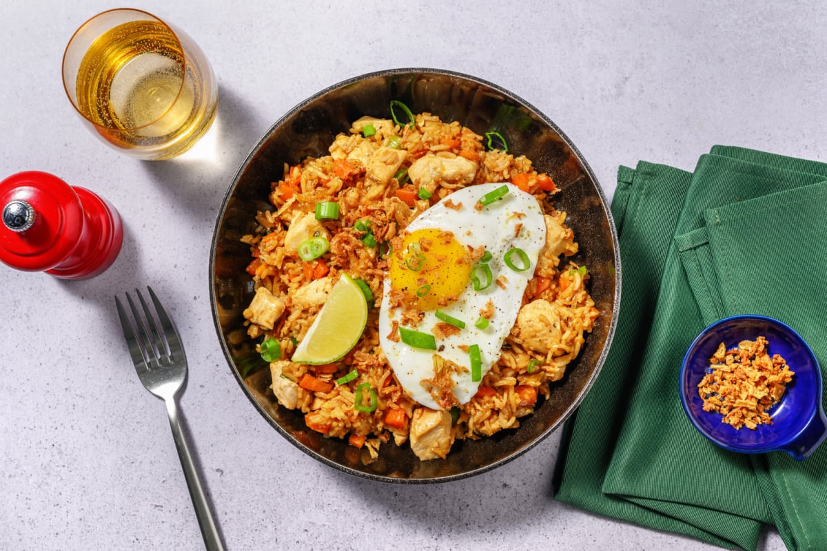 Nasi goreng : riz sauté indonésien au poulet