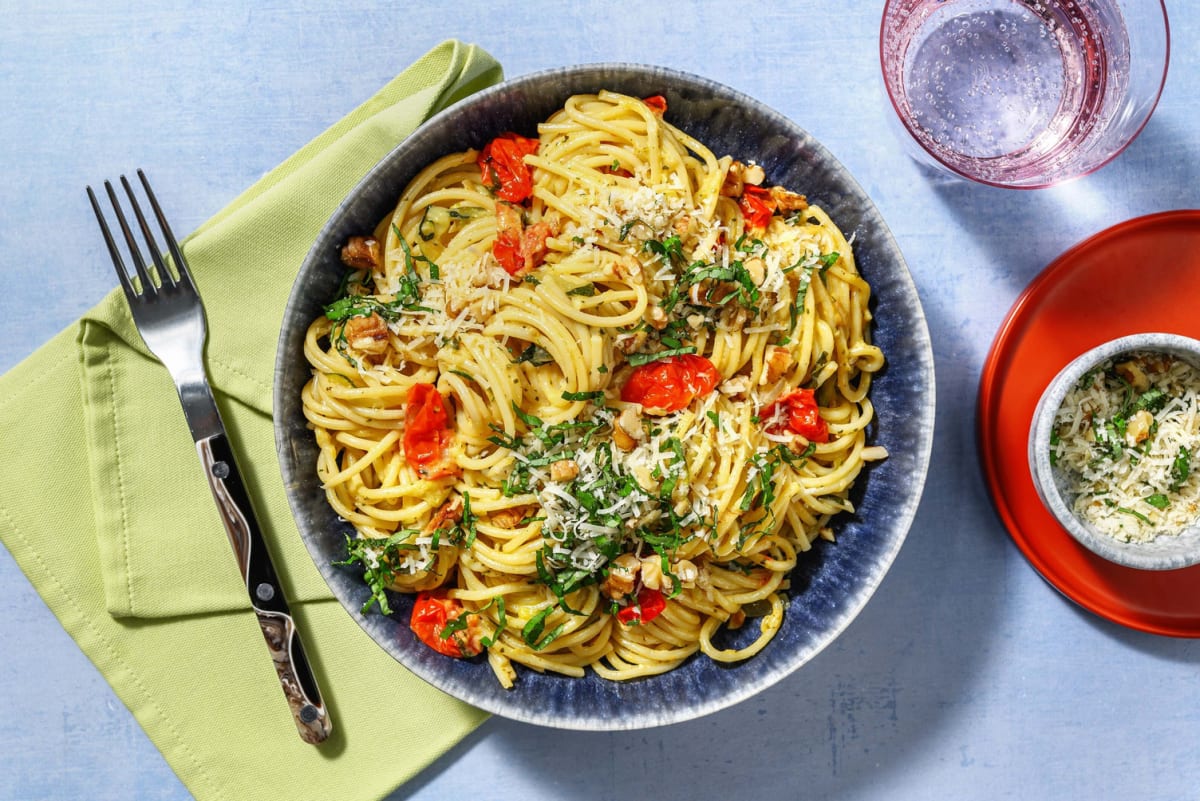Courgettepasta met romige kruidenkaassaus