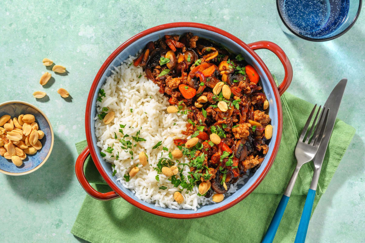 Hoisin stir-fry met gehakt en pinda's