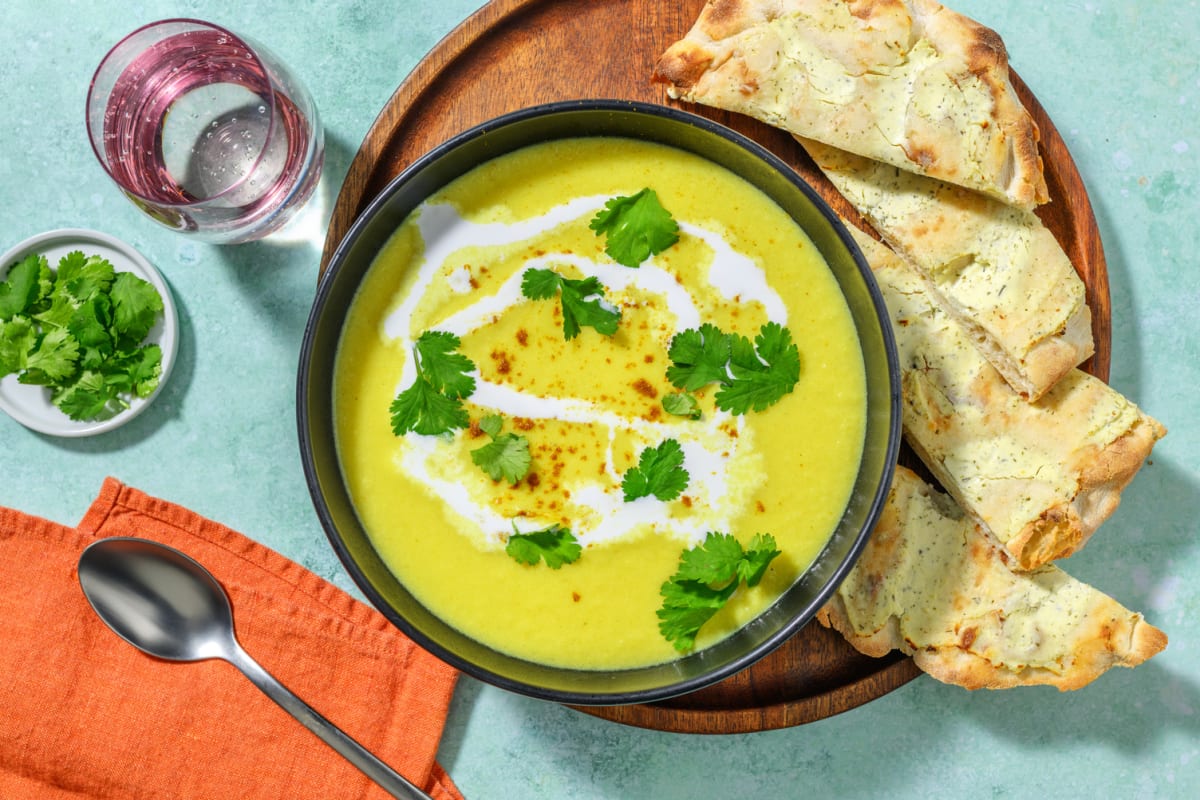 Velouté de chou-fleur & naan au fromage frais