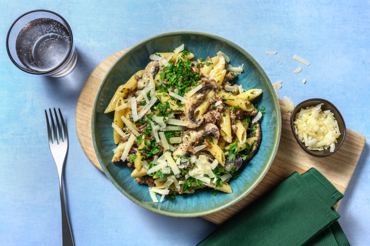 Penne au bœuf haché, crème & portobellos