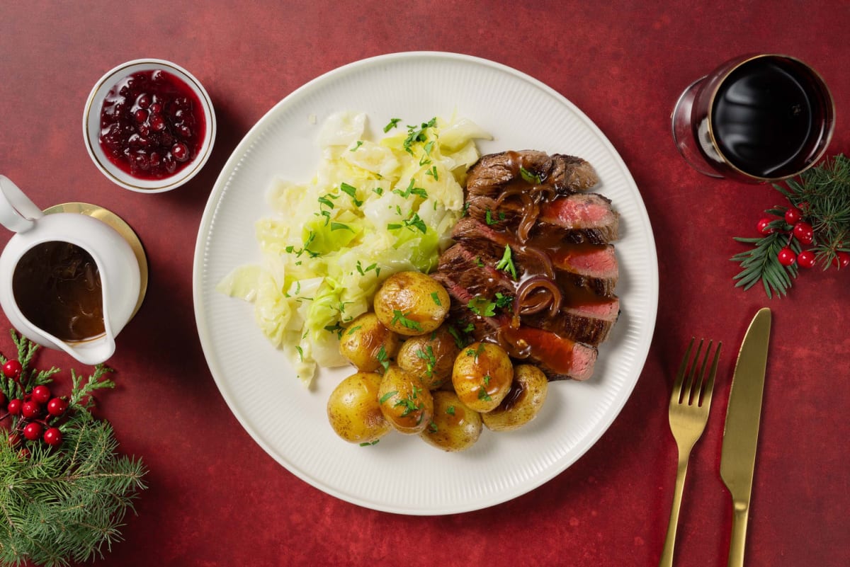 Rosmarin-Hirschsteak mit Zwiebel-Demi-glace