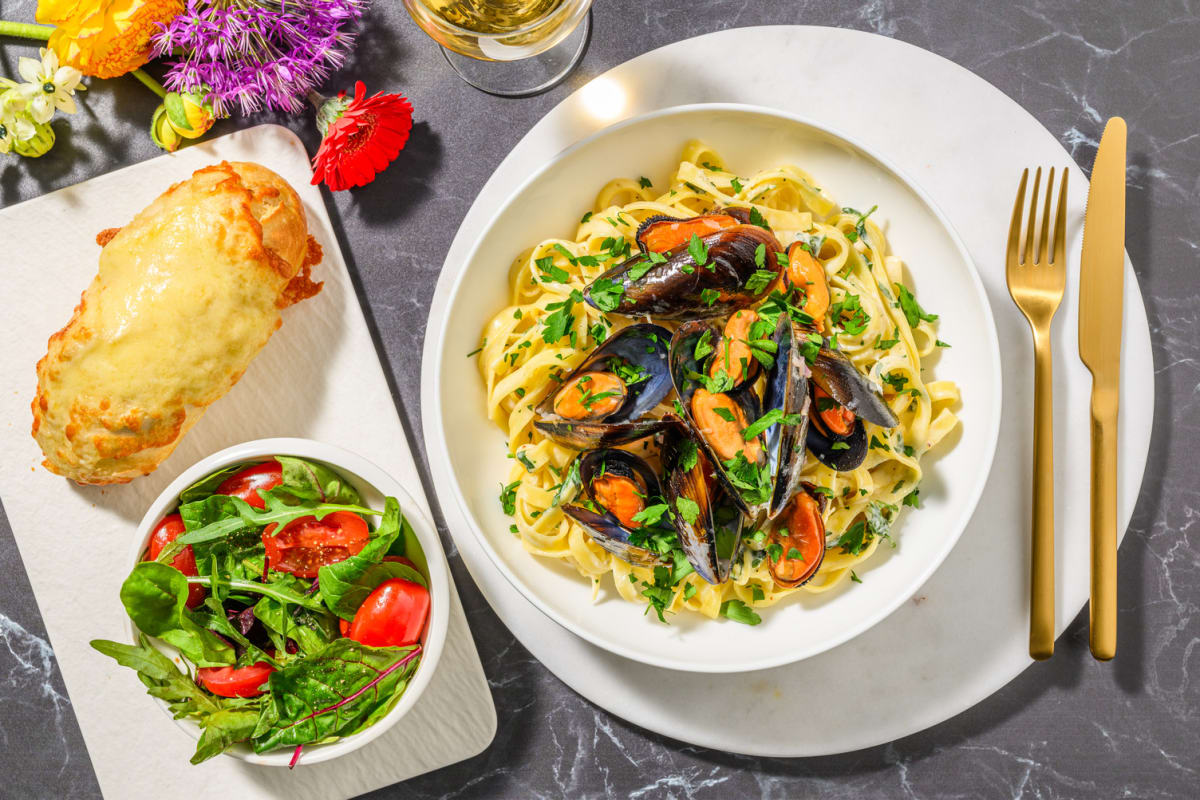 Creamy White Wine Mussel Tagliatelle 