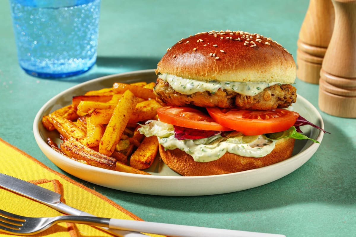 Hamburger de poisson et sauce ravigote 