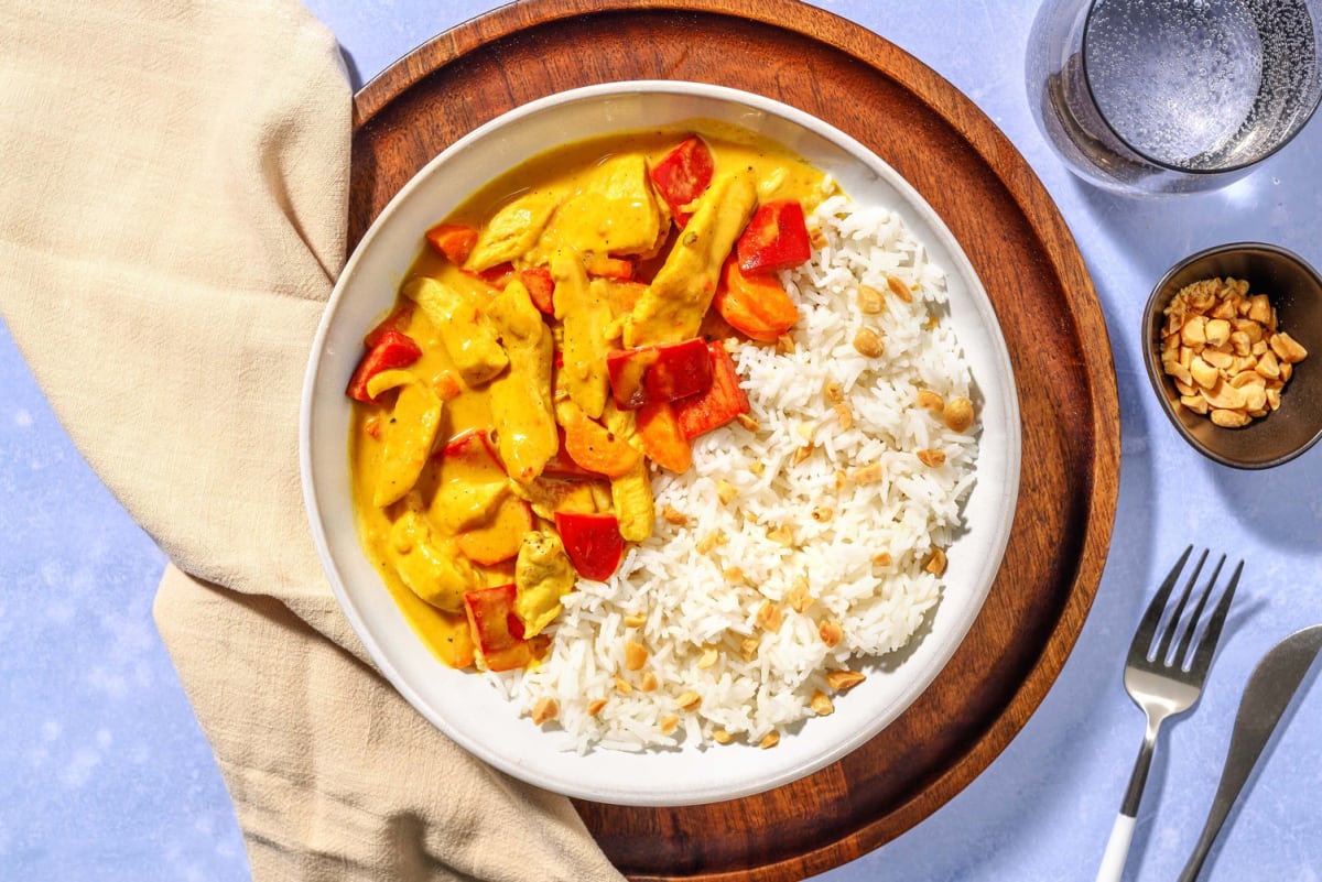 Stir Fry Hähnchen in mildem Erdnuss-Chili-Curry