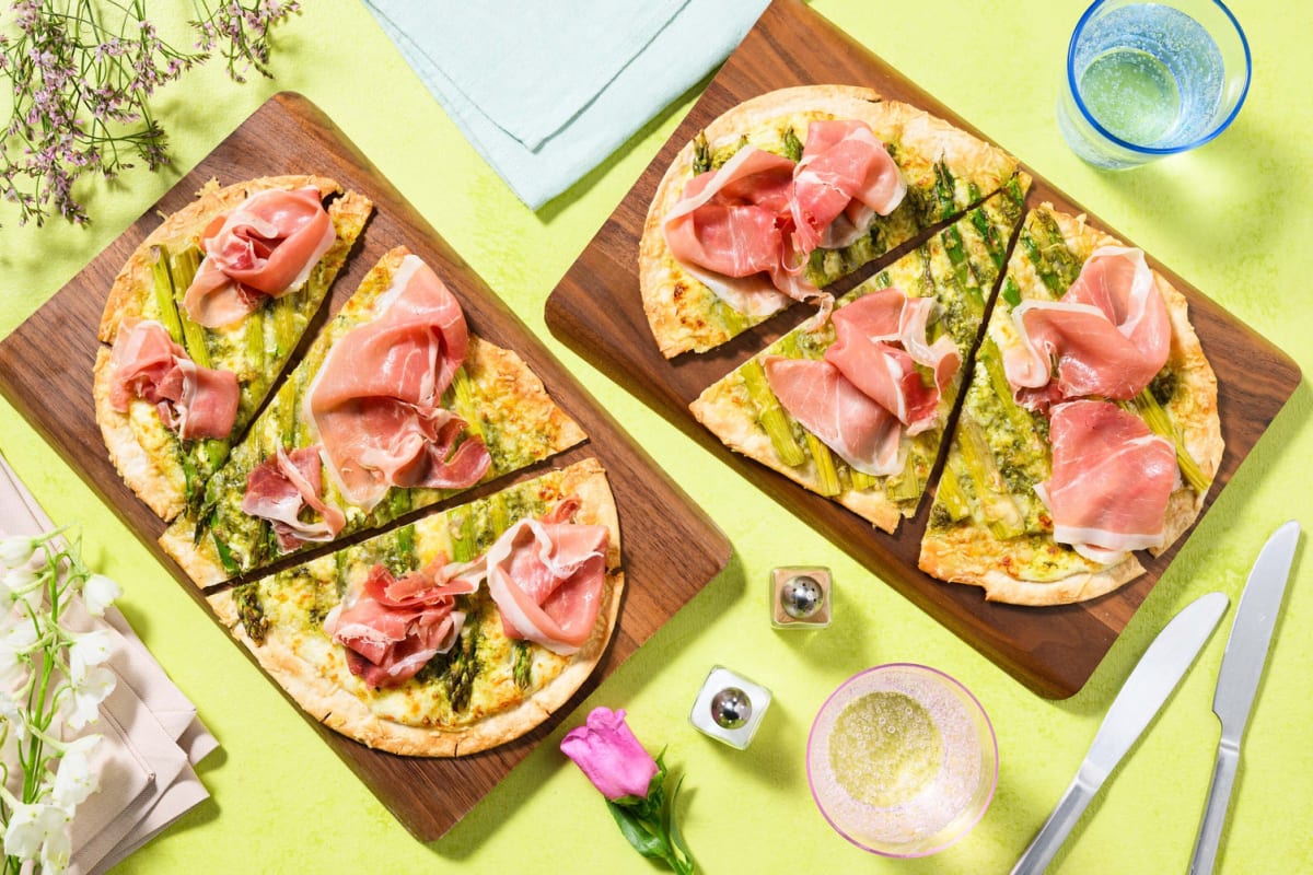 Flammkuchen met groene asperges