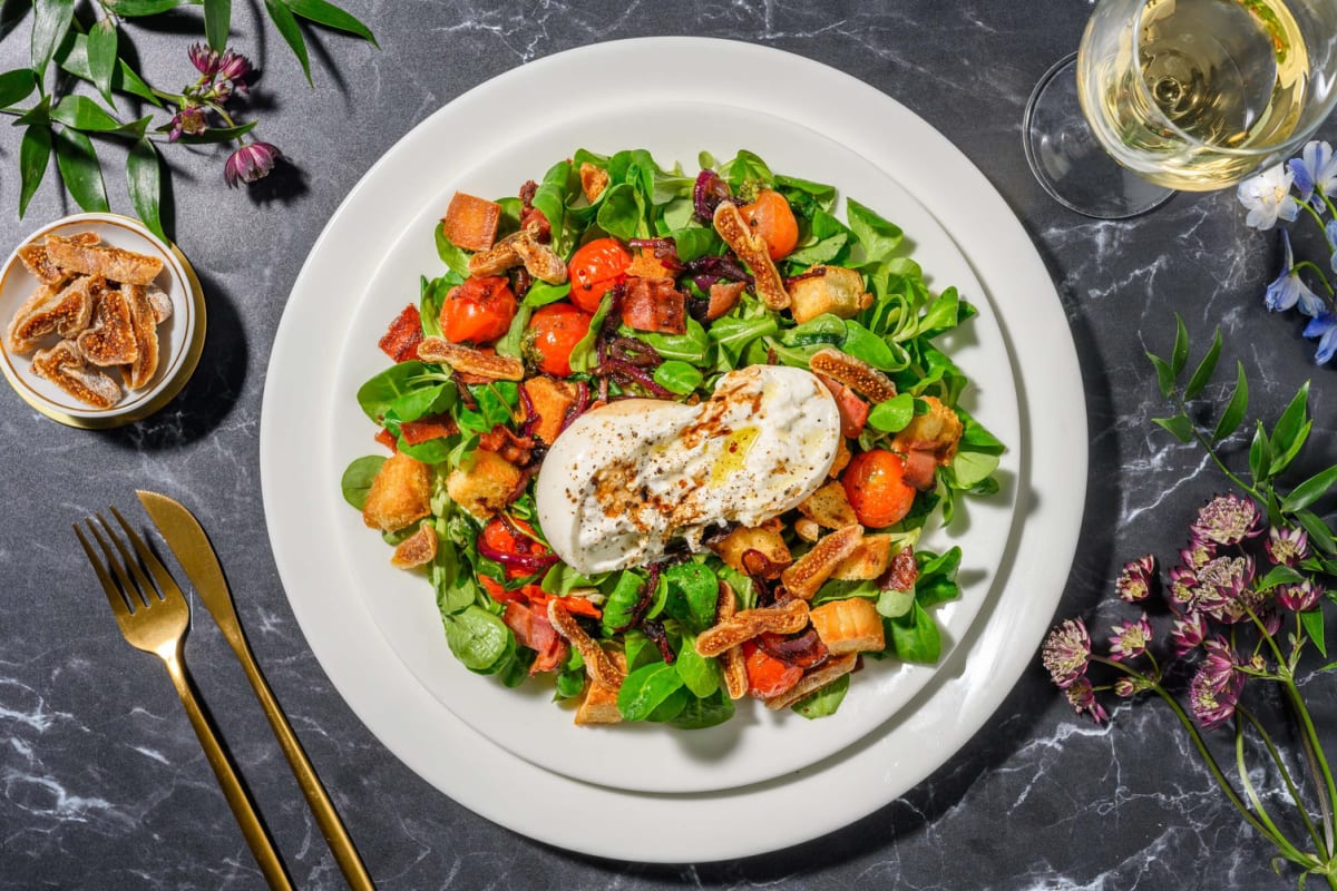 Salade de burrata au lard croquant et tomates cerises