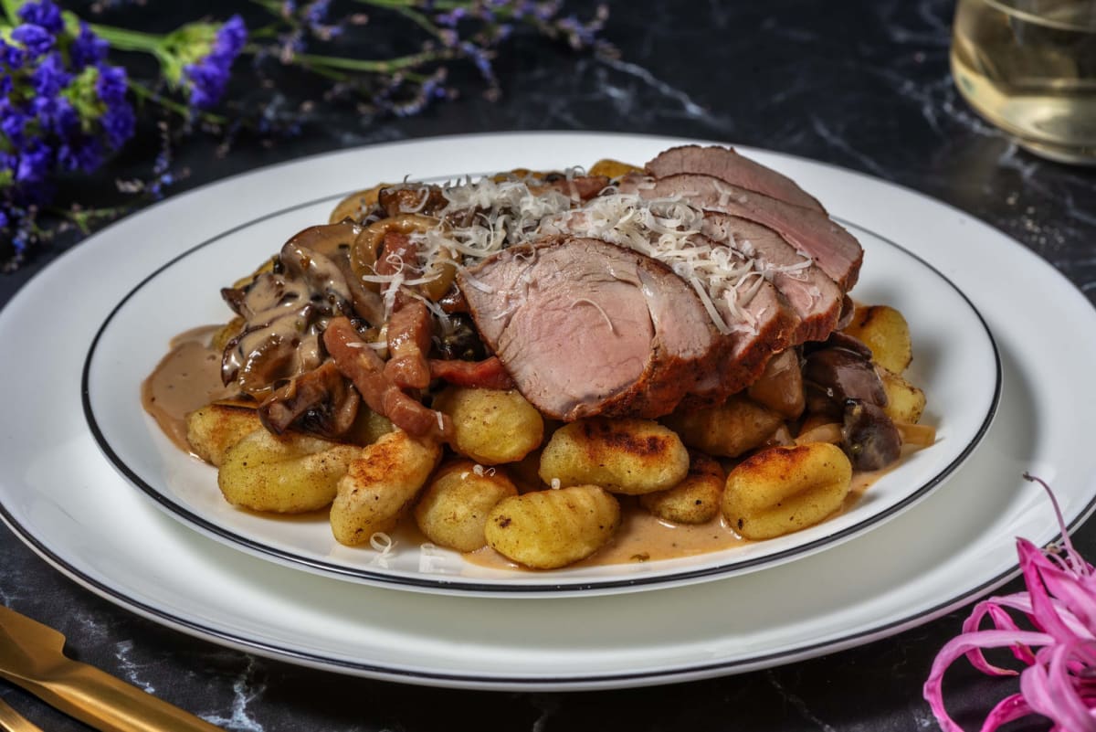 Filet mignon de porc, lardons et gnocchi poêlés