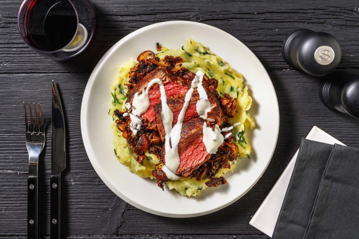 Entrecôte et sauce parfumée à la truffe
