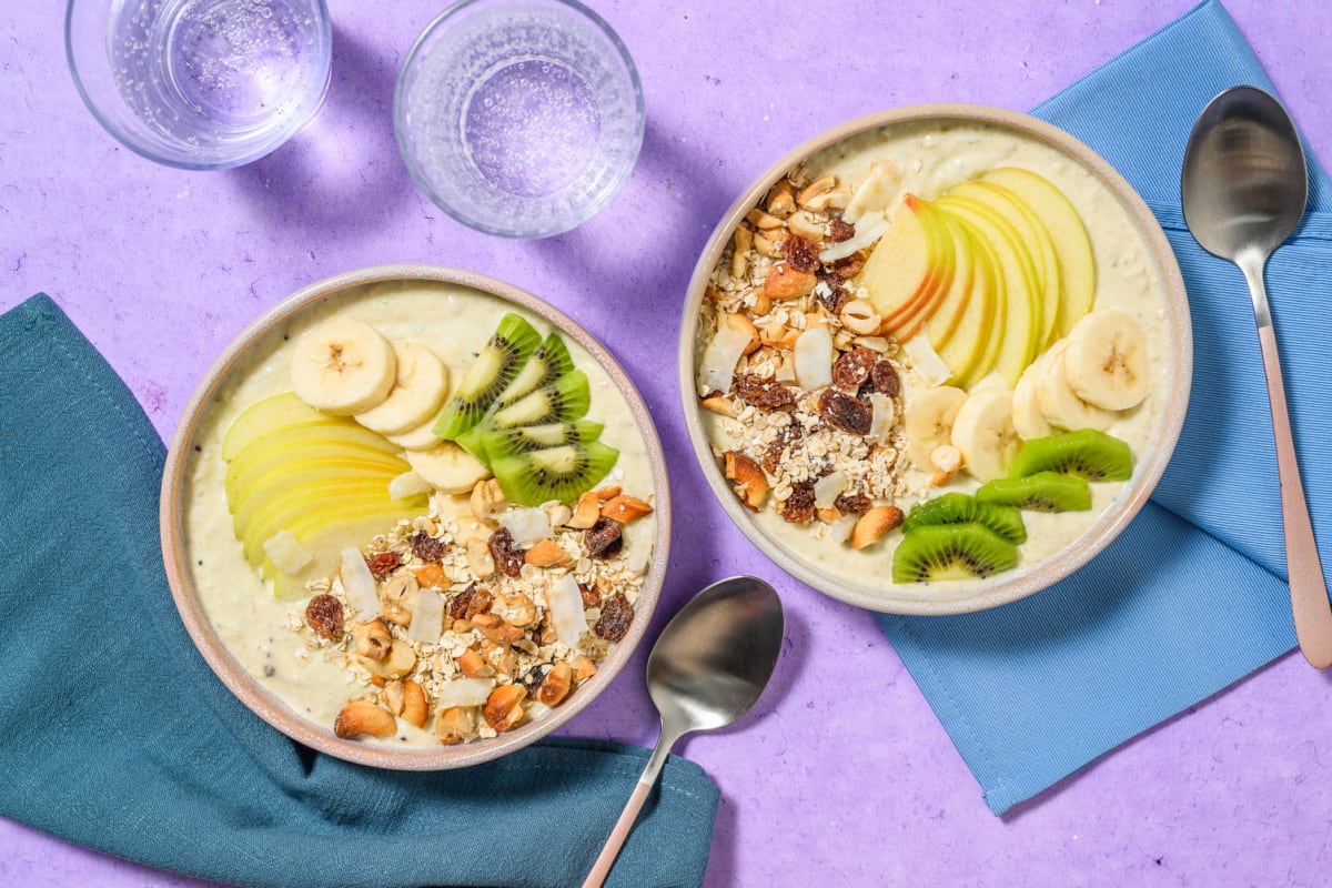 Smoothie bowl : Muesli, yaourt & fruits