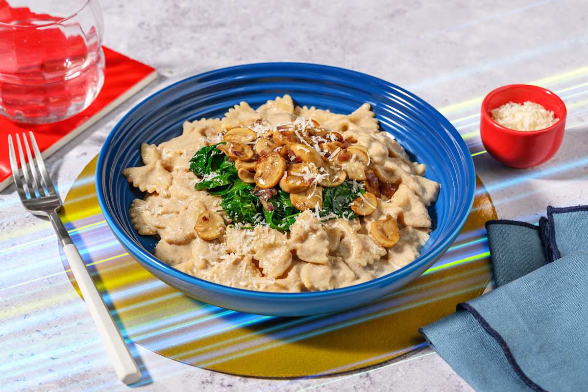 Farfalle con fricasé rápido de champiñones