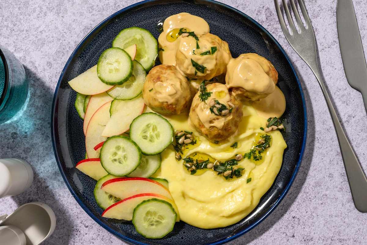 Fläskfärsköttbullar i krämig gräddsås