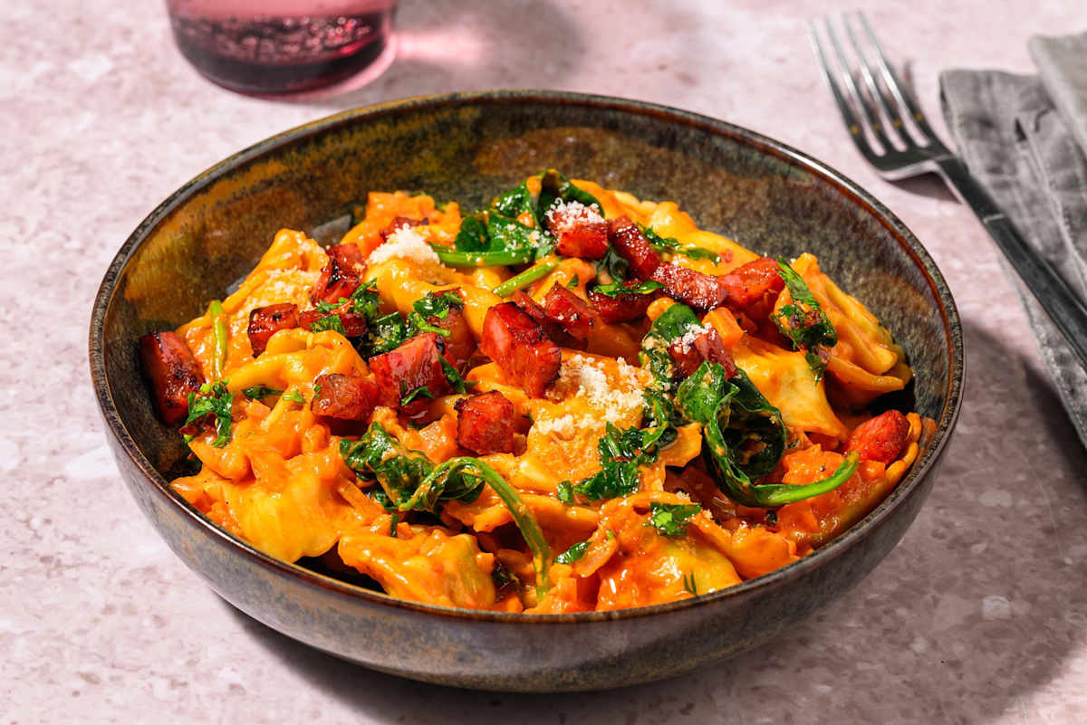 Krämig chorizo- och tortellonigryta