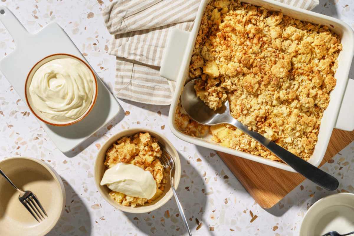 Gingernut Apple Crumble