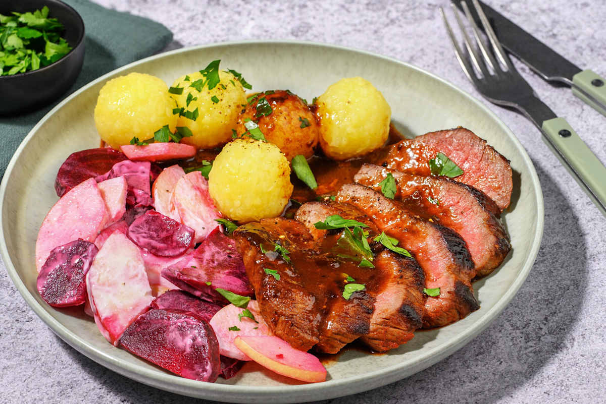 Bio-Rinderfilet mit Rote Beete-Salat