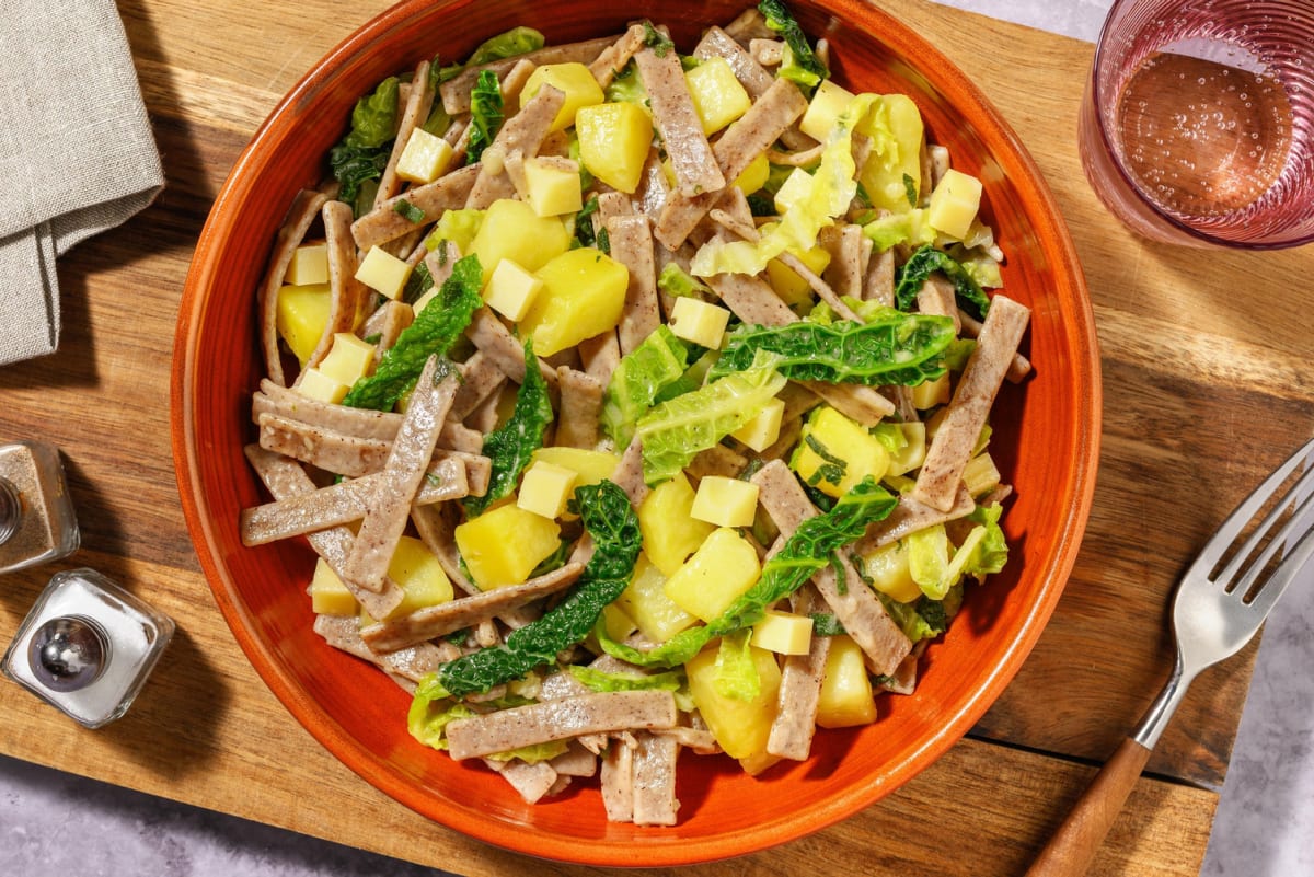 Pizzoccheri extra-filanti alla valtellinese