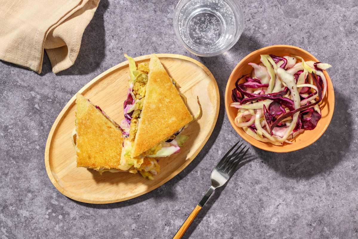 Tramezzini vegetariani al caprino e paté di ceci