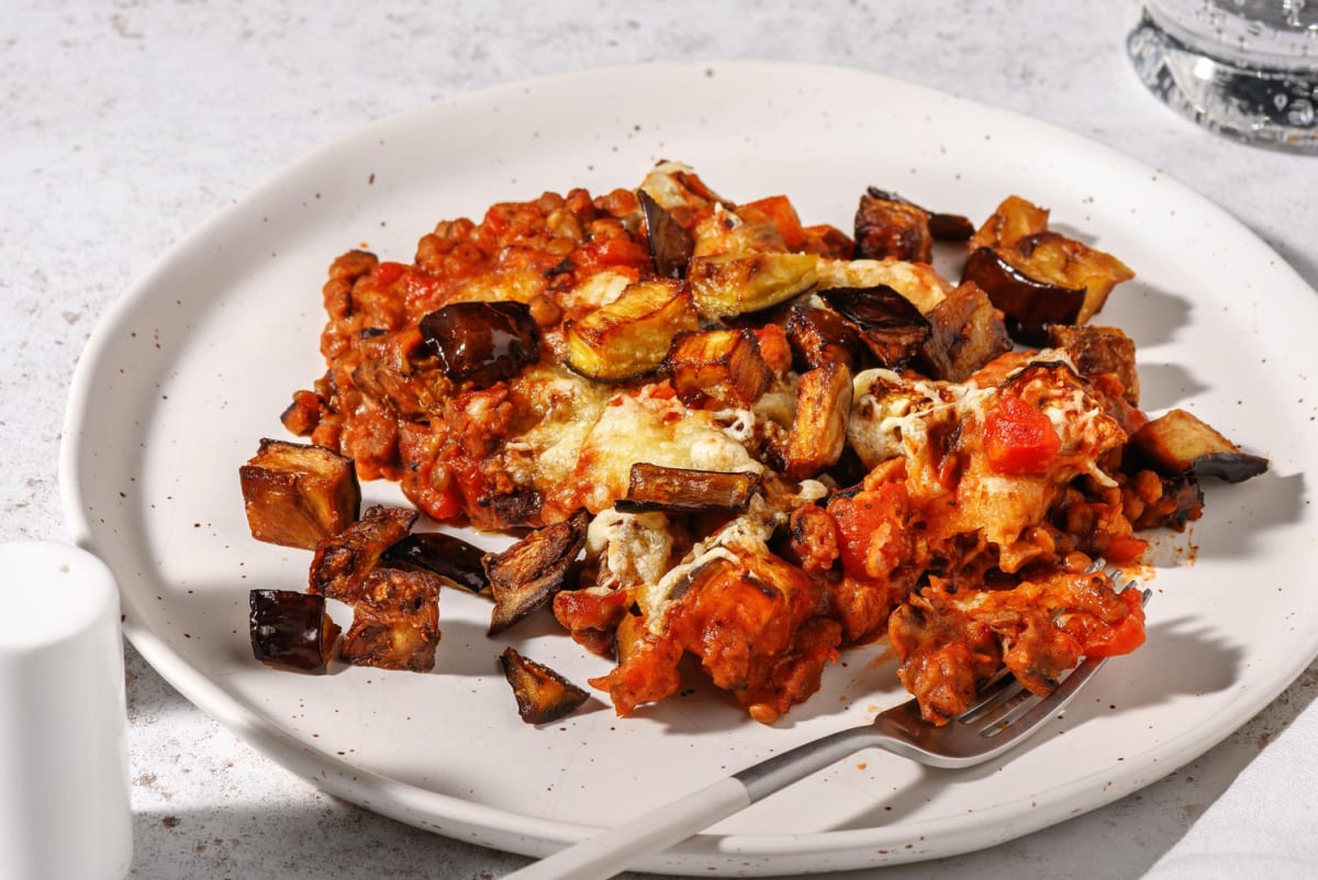 Linzenschotel met veggie gehakt en aubergine
