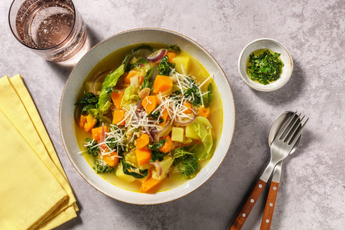 Minestra dell'orto zucca, carne e cannellini