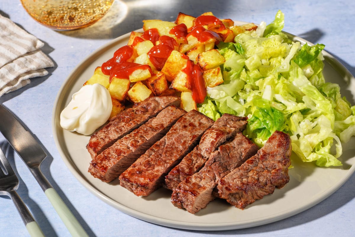 Bistecca di manzo e patate in salsa 'brava'