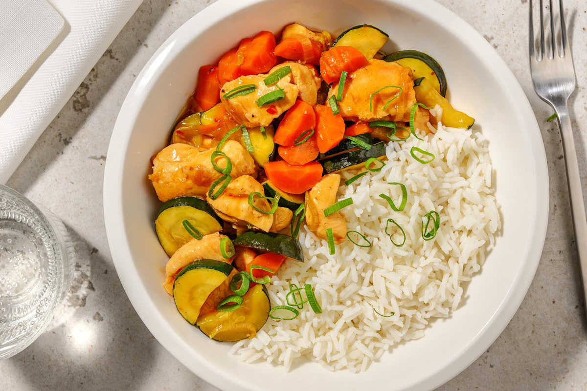 Würziges Orangen-Hähnchen auf Jasminreis
