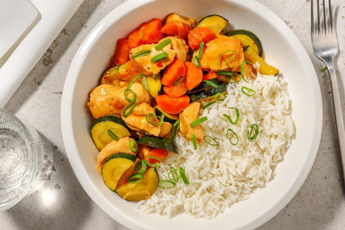 Würziges Orangen-Hähnchen auf Jasminreis