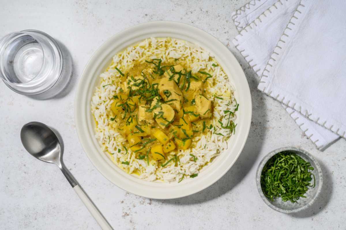 Poulet doré au curry & à la mangue