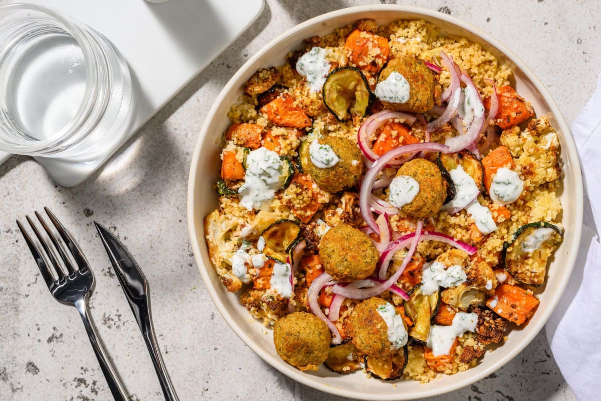 Falafelbowl met geroosterde groenten
