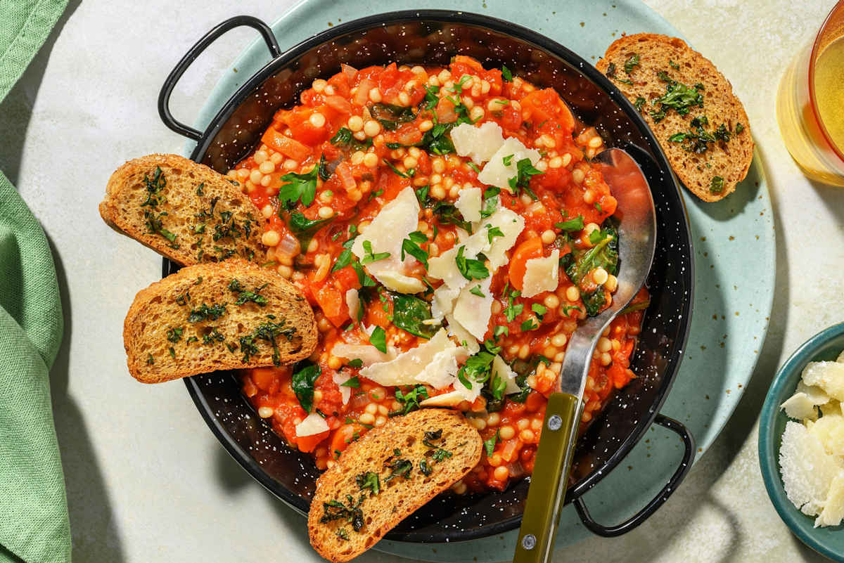 Italiaans gekruide groentestoof met parelcouscous