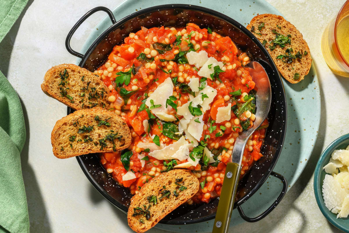 Italiaans gekruide groentestoof met parelcouscous