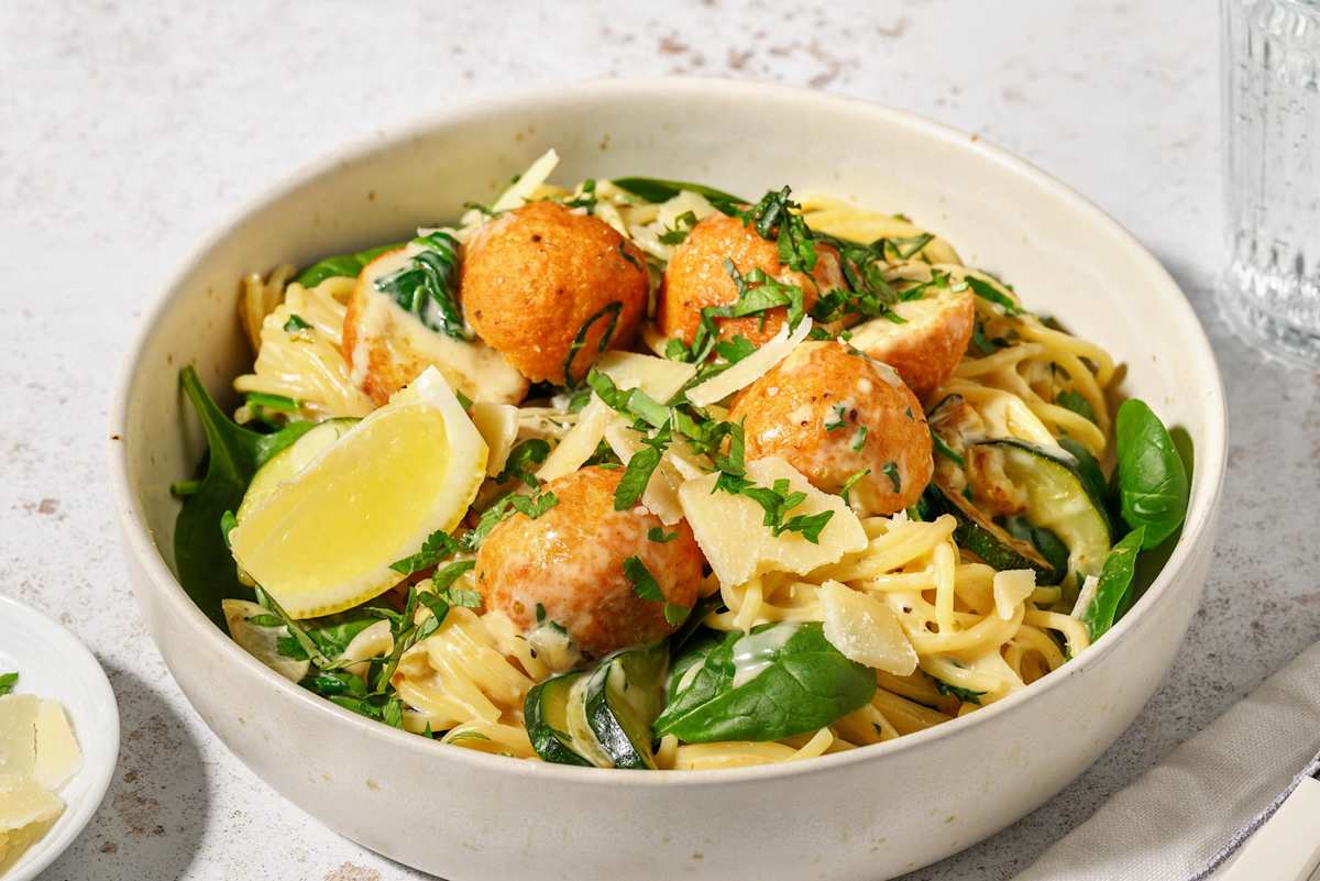 Kipgehaktballetjes met romige citroen-spaghetti