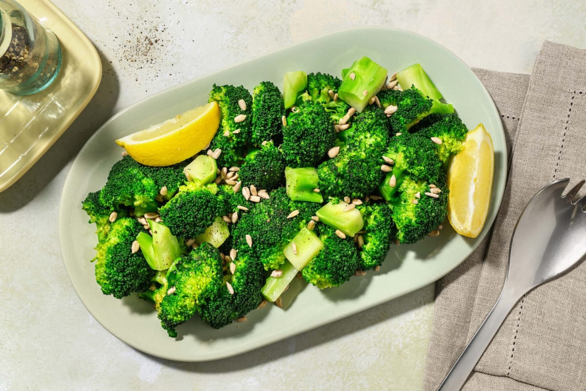 Ångad citronbroccoli med solroskärnor