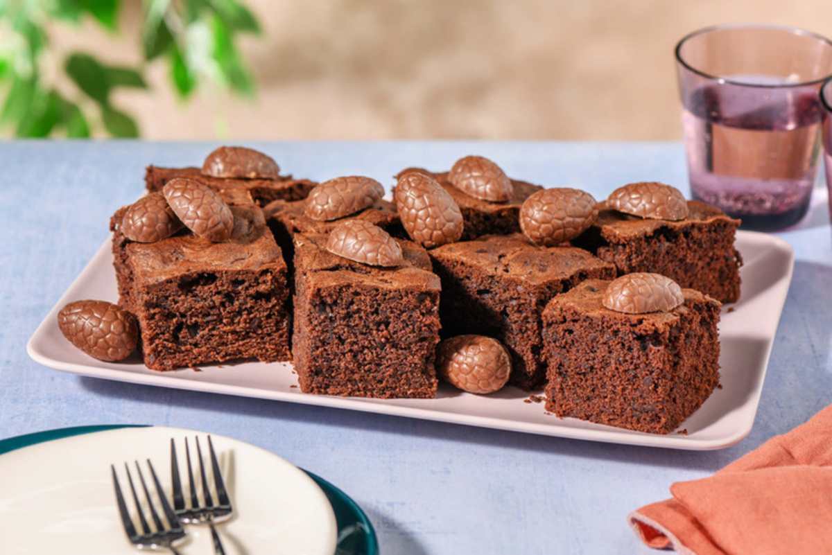 Brownies met chocolade paaseitjes