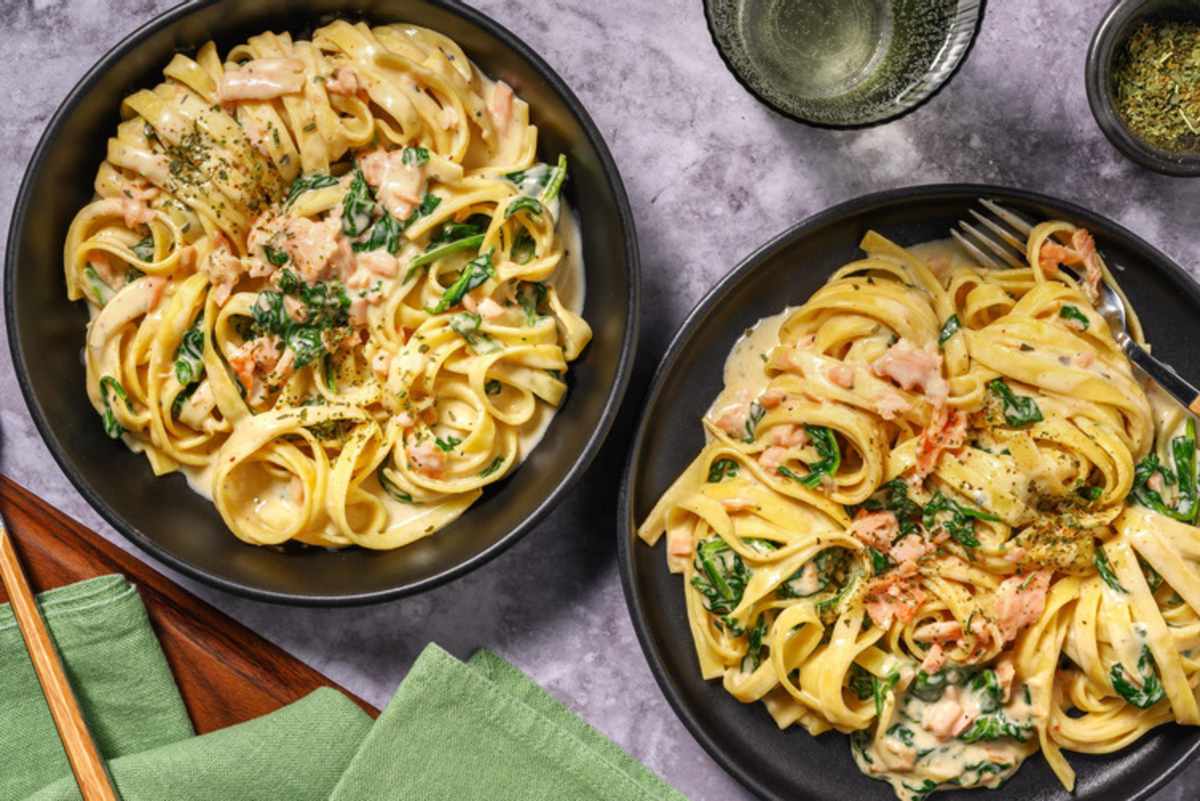 Verse tagliatelle met gerookte zalm
