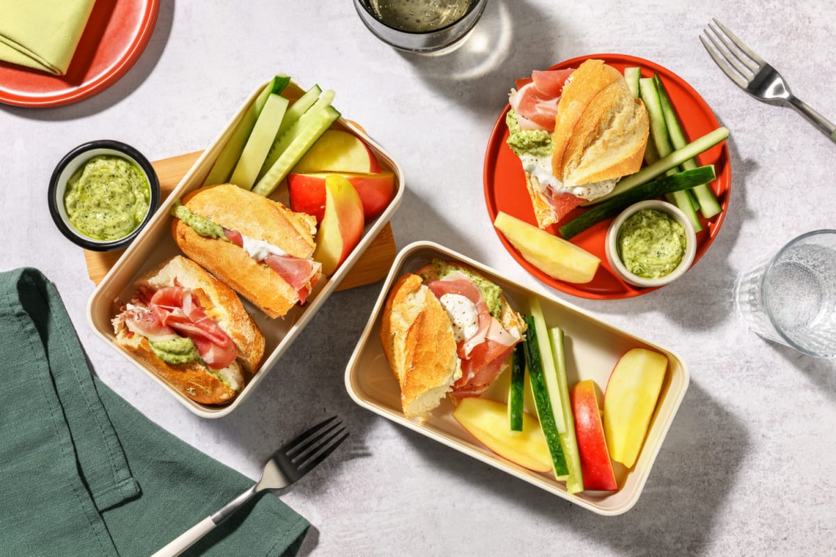 Bento Box : Sandwich burrata-jambon sec & crudités