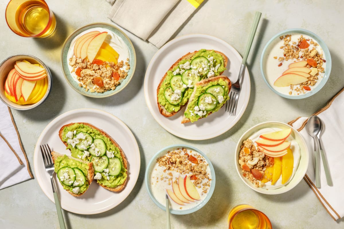 Avocado toast, muesli & smoothie bowls