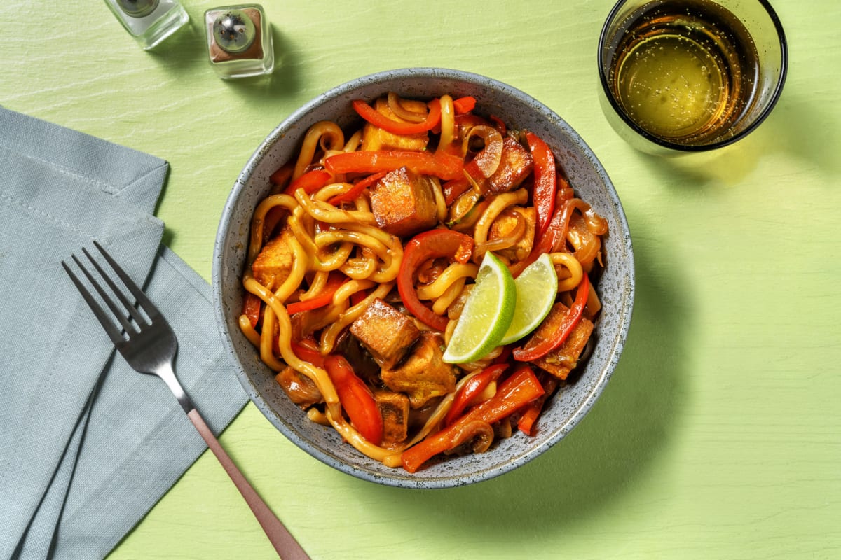 Fideos udon con tofu salteado