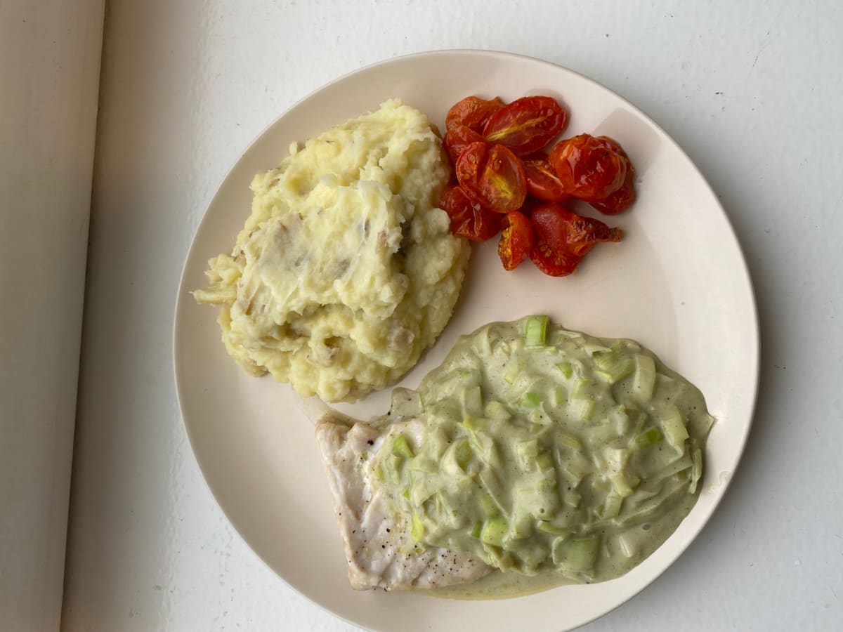 Saithe in creamy leek sauce