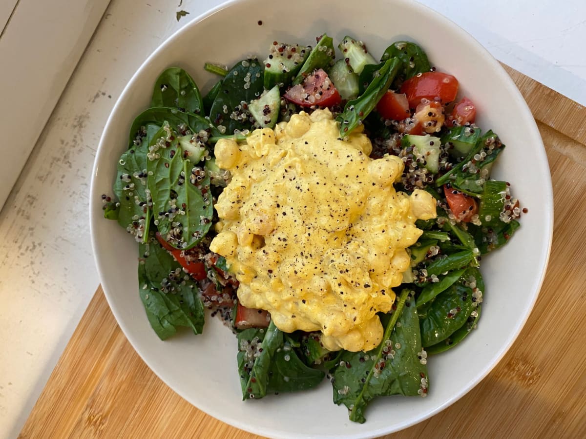 Creamy curried chickpea salad